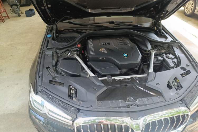 Used BMW 5 Series 2021 530Li xDrive Luxury Package Engine Bay Right