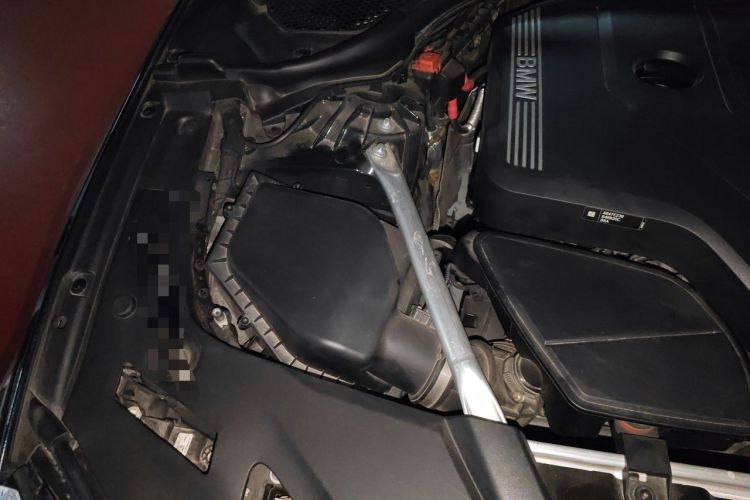 Used BMW 5 Series 2021 525Li M Sport Package Engine Bay Right