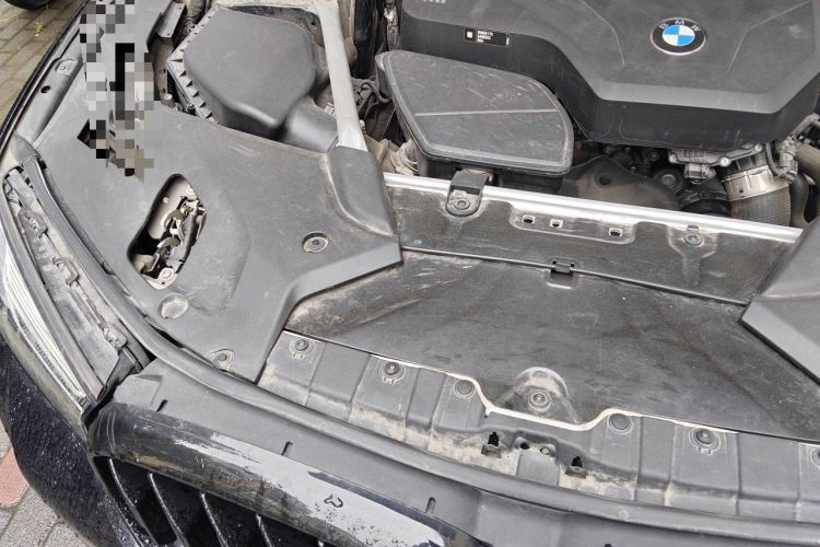 Used BMW 5 Series 2021 525Li M Sport Package Engine Bay Right