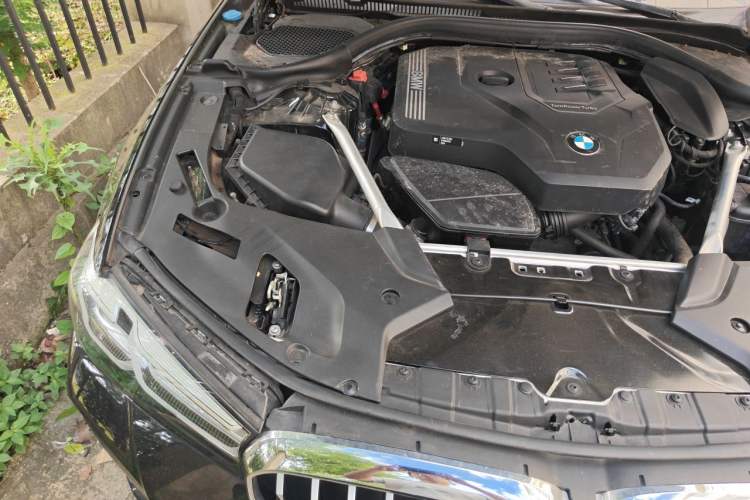 Used BMW 5 Series 2021 Facelifted 530Li Leading Edition M Sport Package Engine Bay Right