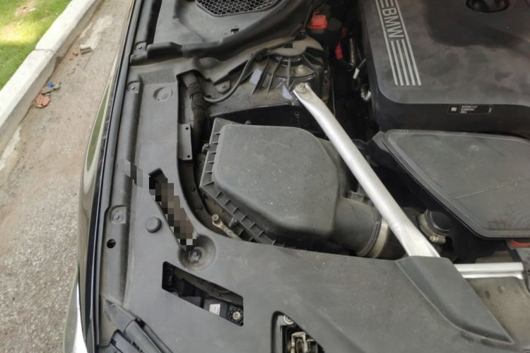 Used BMW 5 Series 2021 525Li M Sport Package Engine Bay Right