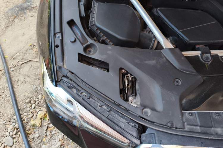Used BMW 5 Series 2021 530Li xDrive Luxury Package Engine Bay Right