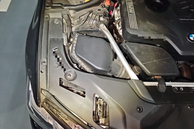 Used BMW 5 Series 2021 530Li Leading Model M Sport Package Engine Bay Right