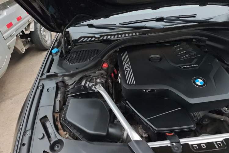 Used BMW 5 Series 2021 530Li Luxury Edition Premium Package Engine Bay Right