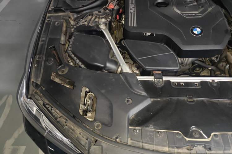 Used BMW 5 Series 2021 530Li Leading Model M Sport Package Engine Bay Right