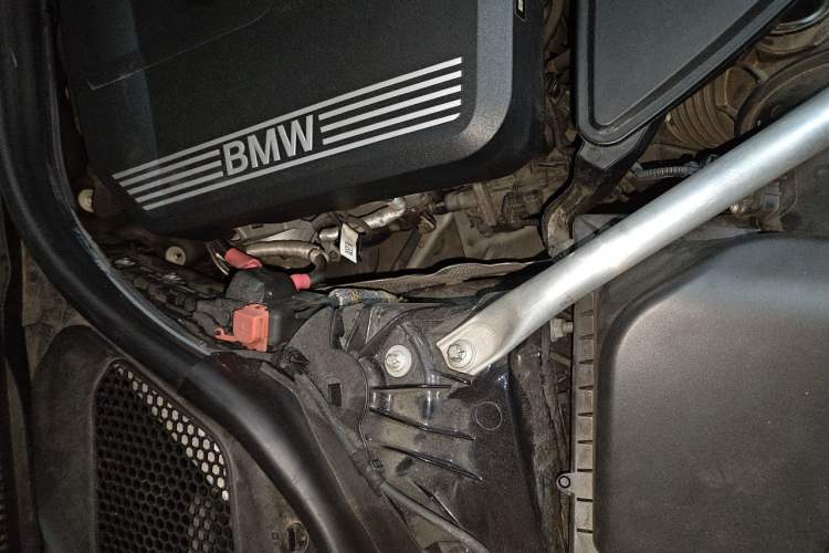Used BMW 5 Series 2021 530Li Leading Model M Sport Package Engine Bay Right