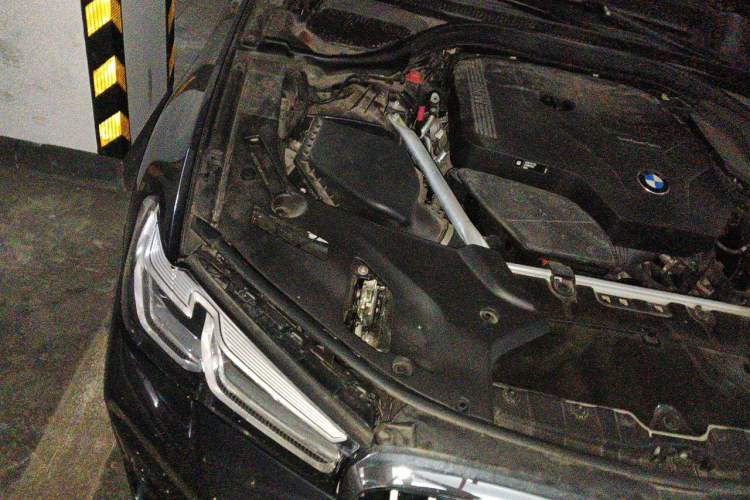 Used BMW 5 Series 2021 530Li Leading Model M Sport Package Engine Bay Right
