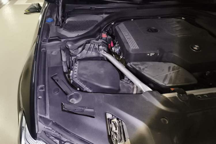Used BMW 5 Series 2021 530Li Leading Model M Sport Package Engine Bay Right