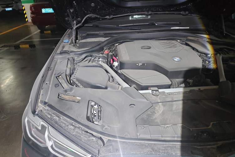 Used BMW 5 Series 2021 Facelifted 530Li Leading Edition M Sport Package Engine Bay Right