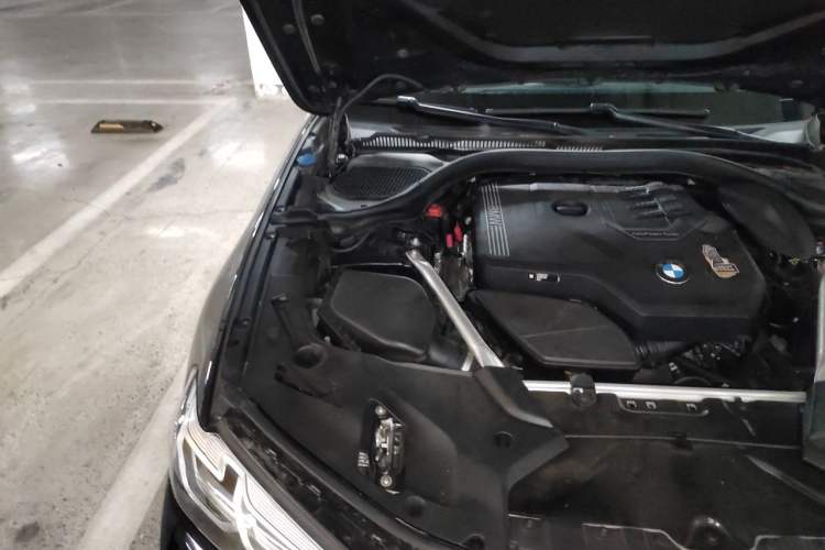 Used BMW 5 Series 2021 Facelifted 530Li Leading Edition M Sport Package Engine Bay Right