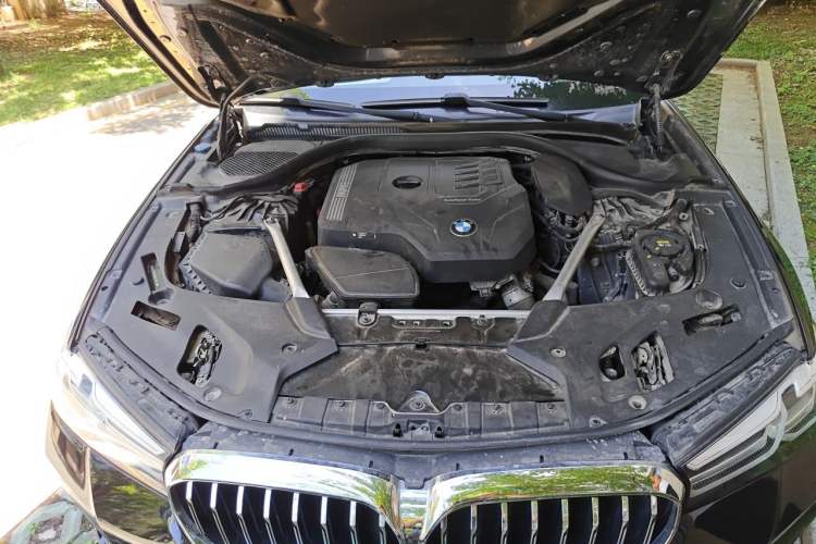 Used BMW 5 Series 2021 Facelifted 525Li M Sport Package Engine Bay Right