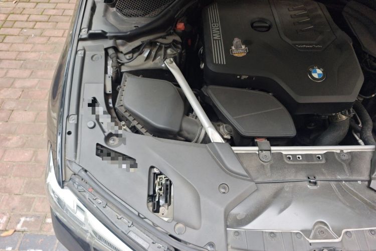 Used BMW 5 Series 2021 525Li M Sport Package Engine Bay Right