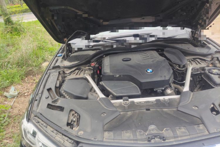 Used BMW 5 Series 2021 525Li M Sport Package Engine Bay Right