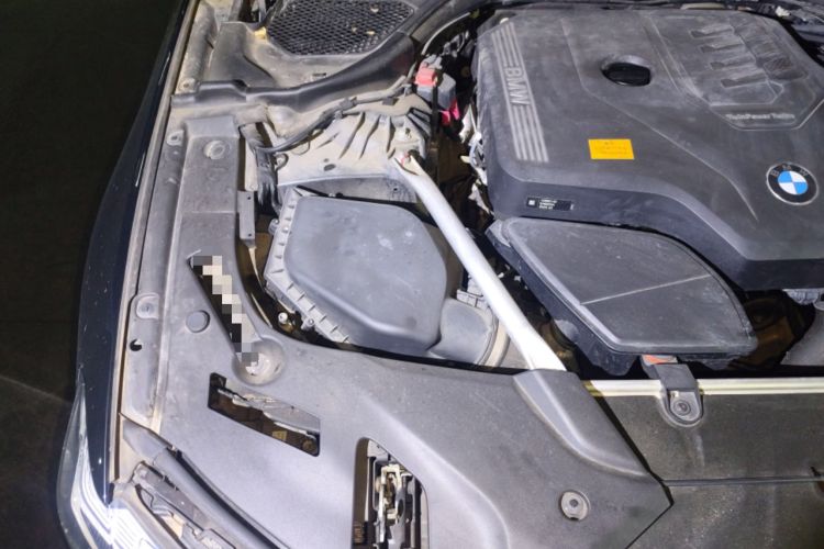 Used BMW 5 Series 2021 525i M Sport Package Engine Bay Right