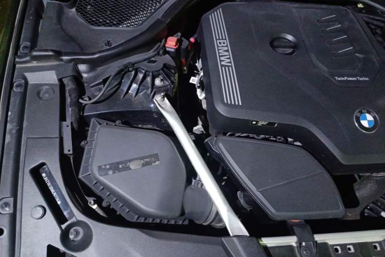 Used BMW 5 Series 2021 Facelifted 525Li M Sport Package Engine Bay Right