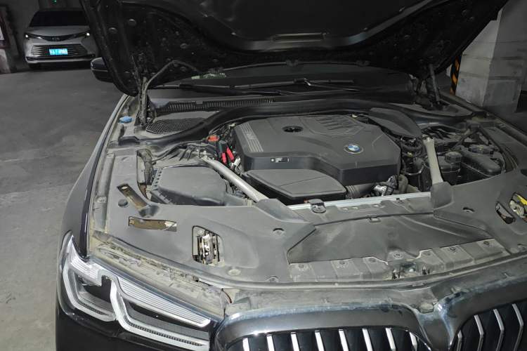 Used BMW 5 Series 2021 530Li Leading Model M Sport Package Engine Bay Right
