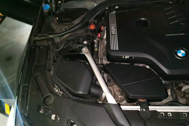 Used BMW 5 Series 2021 530Li Luxury Edition Premium Package Engine Bay Right