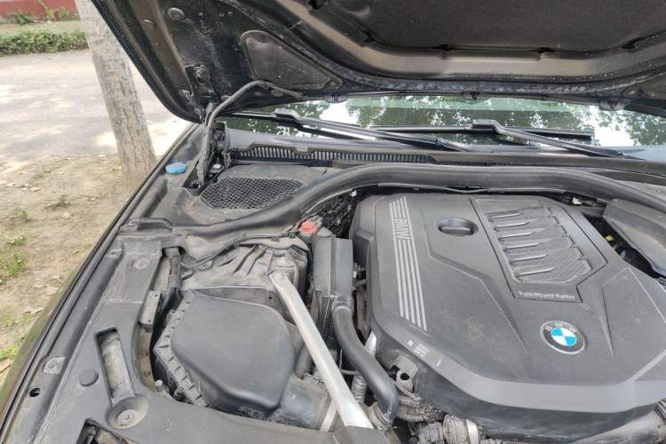 Used BMW 5 Series 2021 Restyled 540i Sport Line with M Sports Package Engine Bay Right