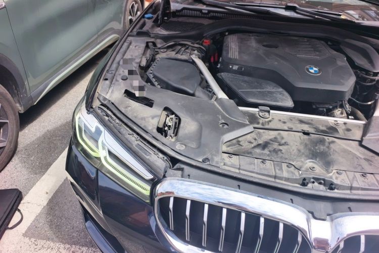 Used BMW 5 Series 2021 525i M Sport Package Engine Bay Right