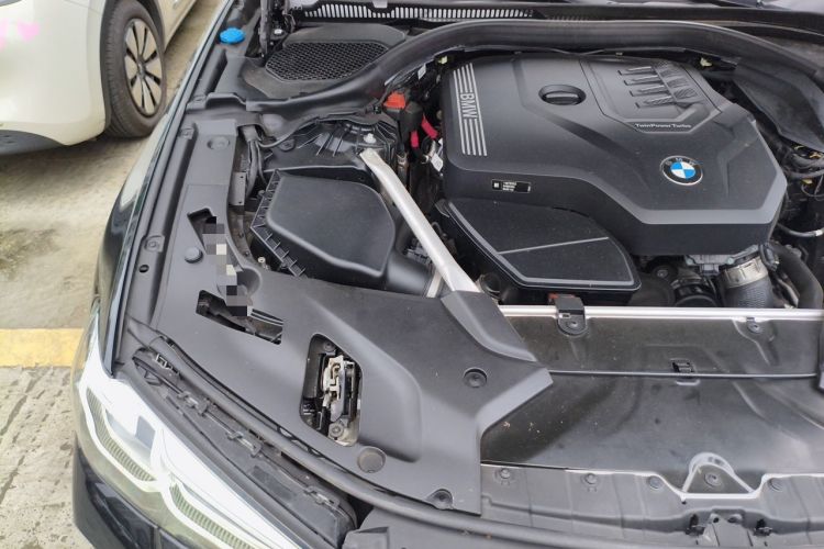 Used BMW 5 Series 2021 525i M Sport Package Engine Bay Right