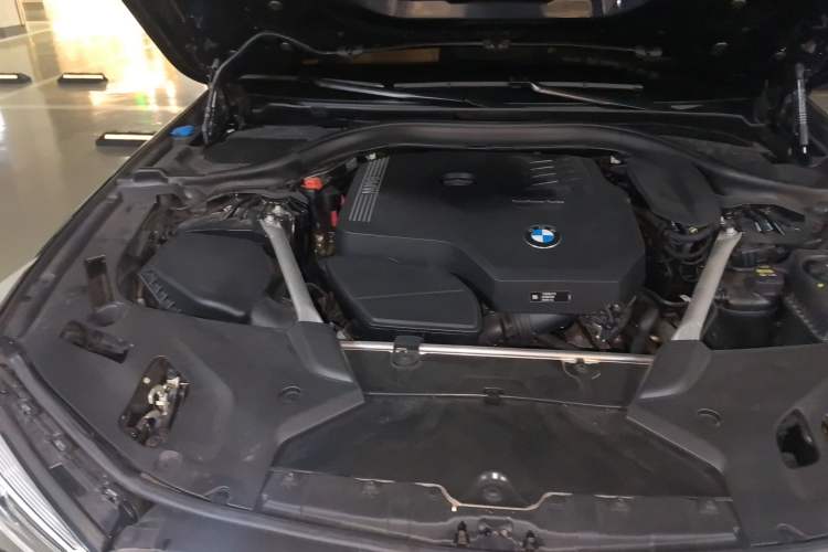 Used BMW 5 Series 2021 530i M Sport Package Engine Bay Right
