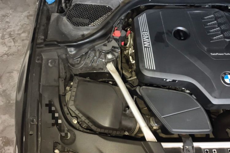 Used BMW 5 Series 2021 525Li Luxury Package Engine Bay Right