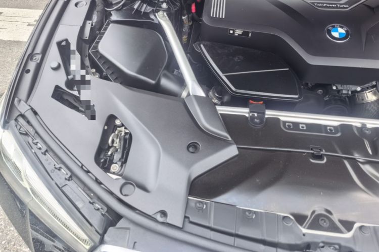 Used BMW 5 Series 2021 525Li M Sport Package Engine Bay Right