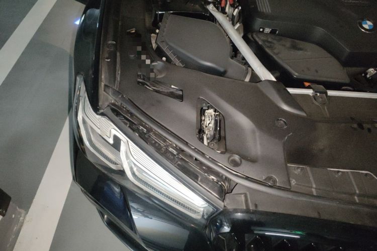 Used BMW 5 Series 2021 530i M Sport Package Engine Bay Right