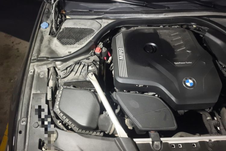 Used BMW 5 Series 2021 530Li Leading Model M Sport Package Engine Bay Right