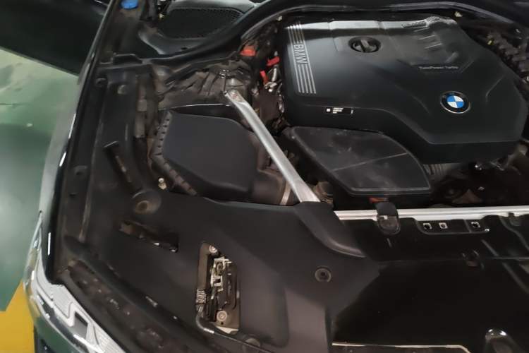 Used BMW 5 Series 2021 530Li Leading Model M Sport Package Engine Bay Right