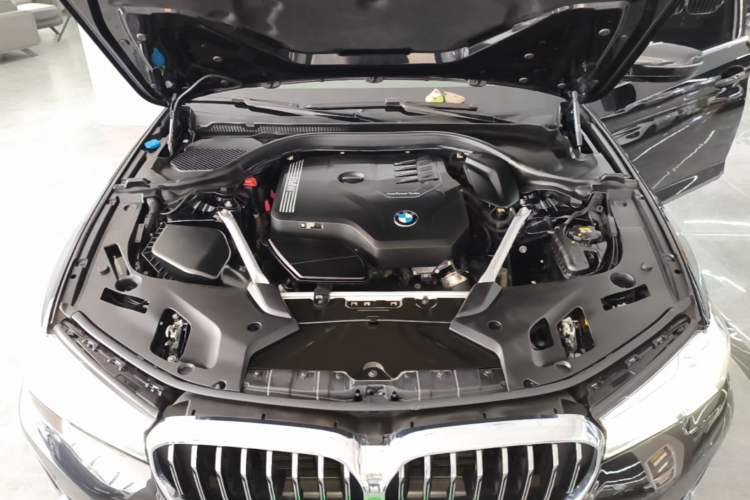 Used BMW 5 Series 2021 525Li Luxury Package Engine Bay