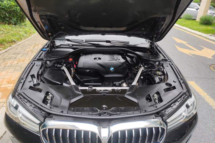 Used BMW 5 Series 2021 525Li Luxury Package Engine Bay
