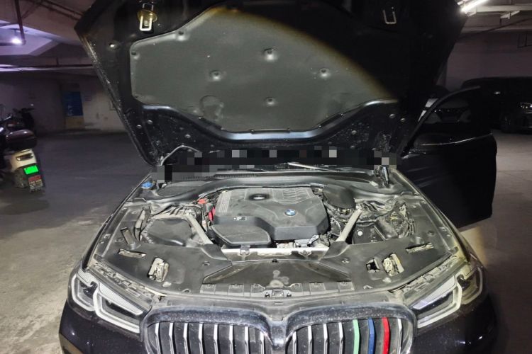 Used BMW 5 Series 2021 525Li M Sport Package Engine Bay