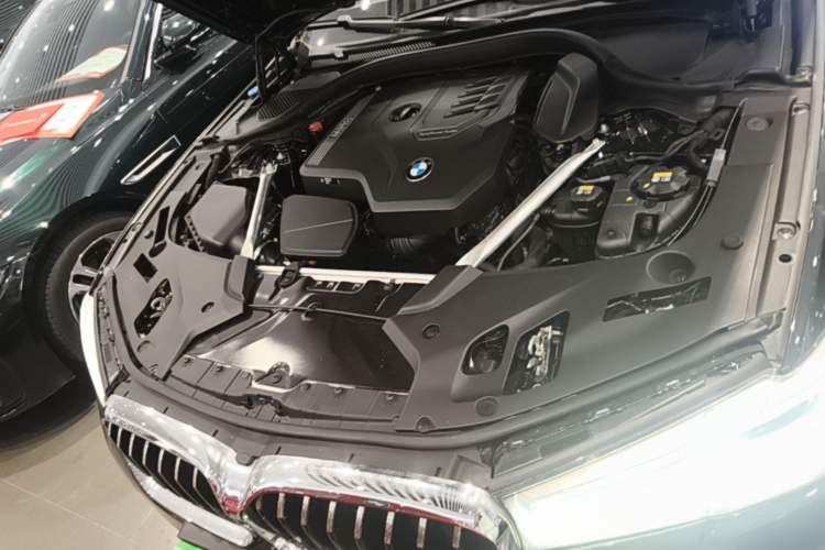 Used BMW 5 Series 2021 530Li Luxury Edition Premium Package Engine Bay