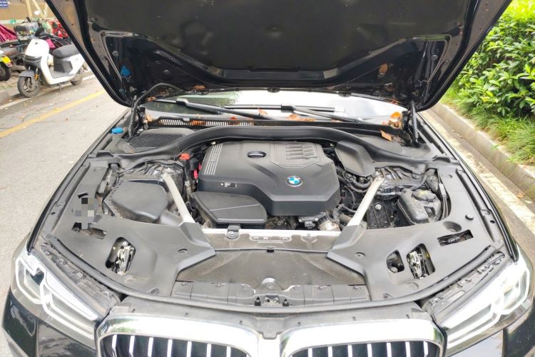 Used BMW 5 Series 2021 525Li M Sport Package Engine Bay