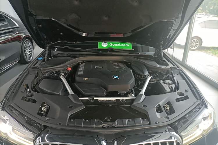 Used BMW 5 Series 2021 525Li M Sport Package Engine Bay
