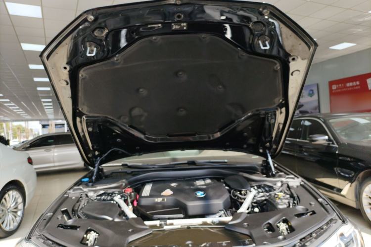 Used BMW 5 Series 2021 525Li Luxury Package Engine Bay