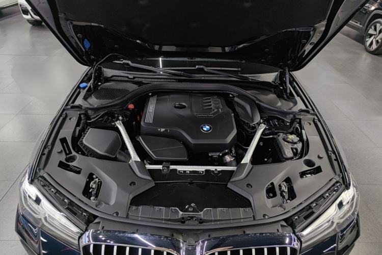 Used BMW 5 Series 2021 525Li M Sport Package Engine Bay