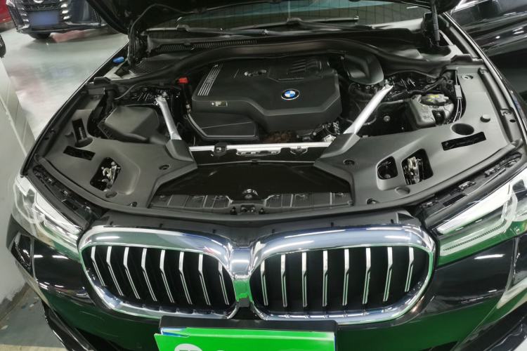 Used BMW 5 Series 2021 525Li M Sport Package Engine Bay
