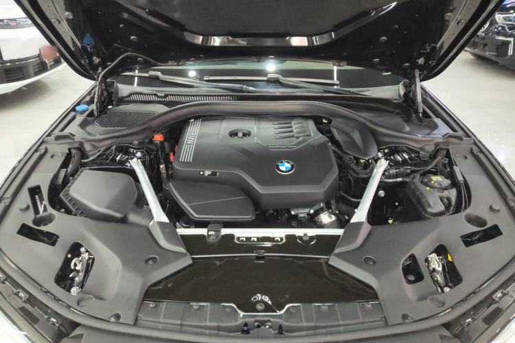 Used BMW 5 Series 2021 525Li Luxury Package Engine Bay