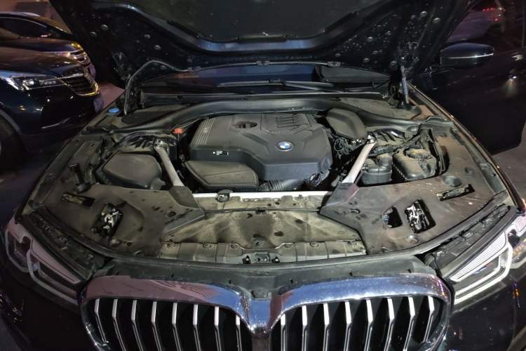 Used BMW 5 Series 2021 530Li xDrive M Sport Package Engine Bay