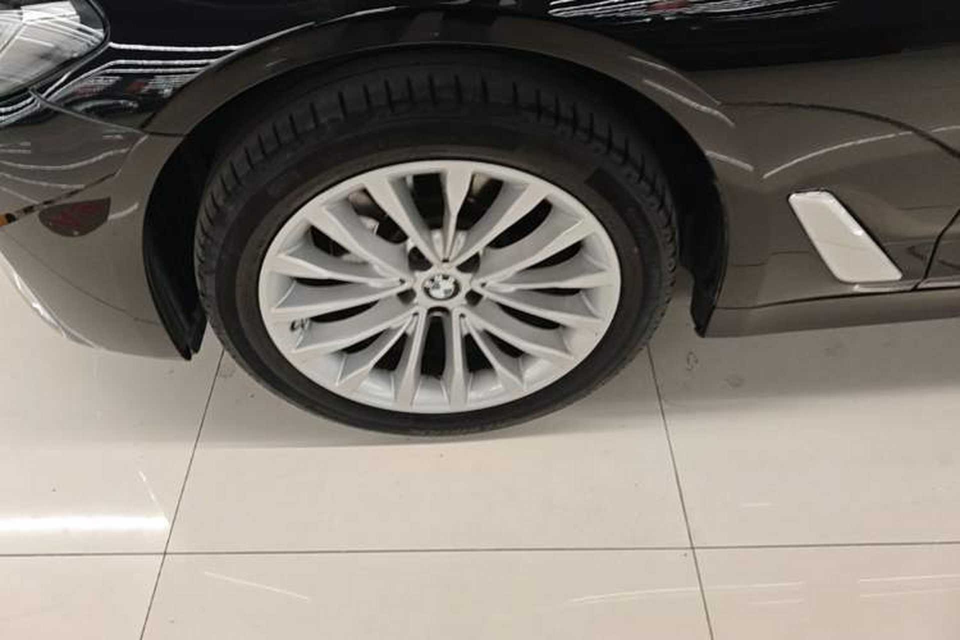 Used BMW 5 Series 2021 Updated Version 525Li Luxury Package Exterior 1