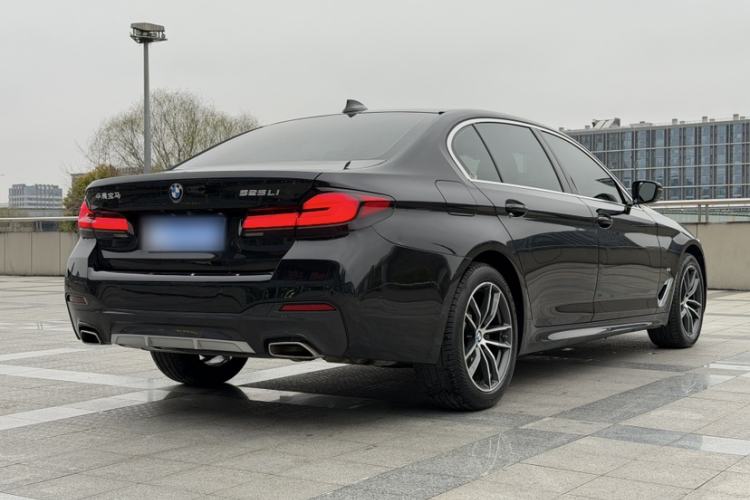 Used BMW 5 Series 2021 525Li M Sport Package Exterior 1
