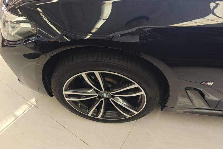 Used BMW 5 Series 2021 Facelifted 525Li M Sport Package Exterior 11