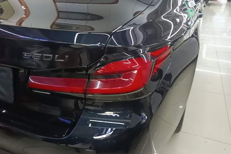 Used BMW 5 Series 2021 530Li Leading Luxury Package Exterior 2