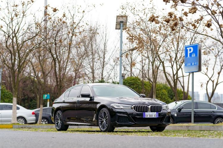 Used BMW 5 Series 2021 Facelifted 530Li Leading Edition M Sport Package Exterior 2