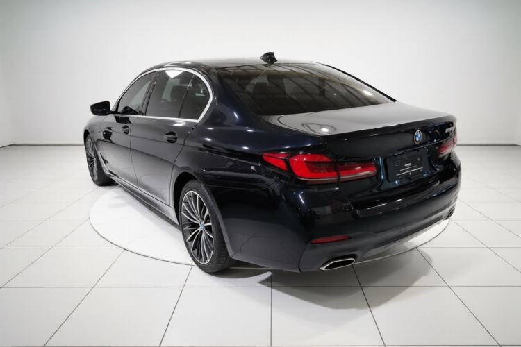 Used BMW 5 Series 2021 530Li Leading Model M Sport Package Exterior 2