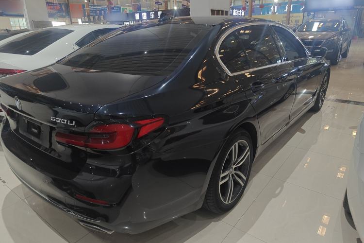 Used BMW 5 Series 2021 Restyled 530Li Leading Edition Luxury Package Exterior 3