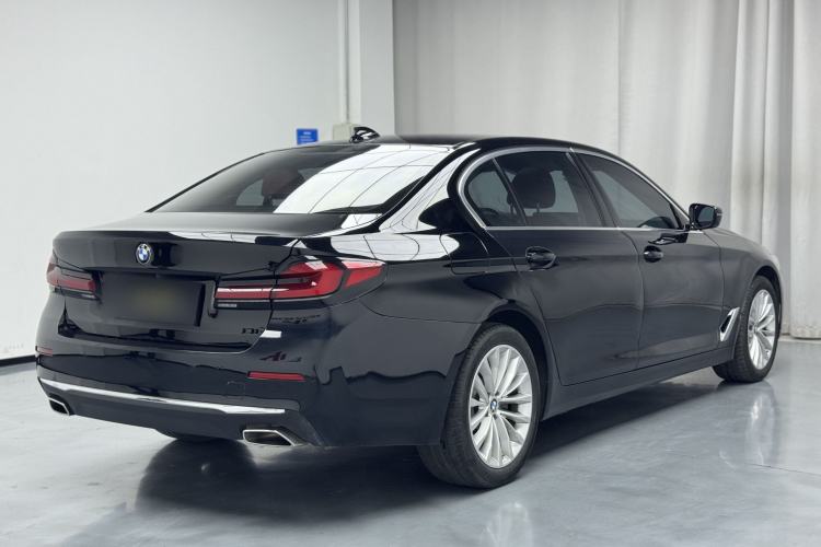 Used BMW 5 Series 2021 525Li Luxury Package Exterior 3