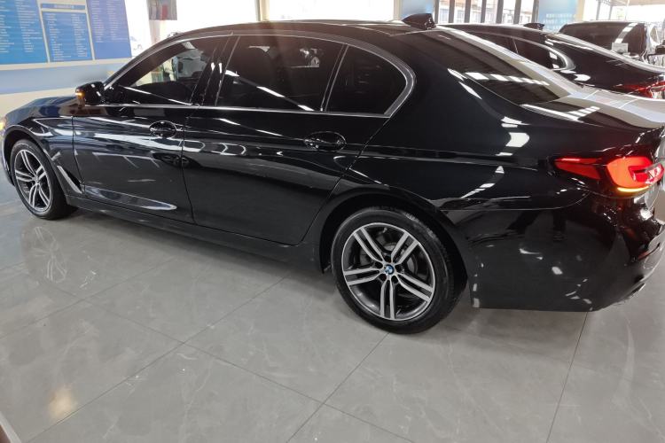 Used BMW 5 Series 2021 530Li xDrive Luxury Package Exterior 3